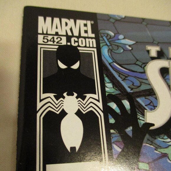 Marvel Amazing Spiderman Medium Black White Red Graphic Comic Book Bundle - Picture 4 of 9